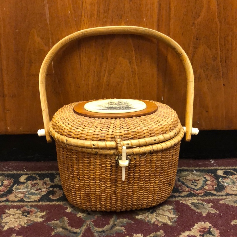 Charming vintage Nantucket basket purse, Barlow